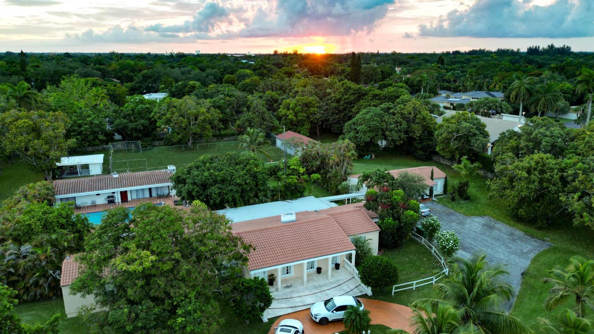 La Finca Miami Eksteriør bilde